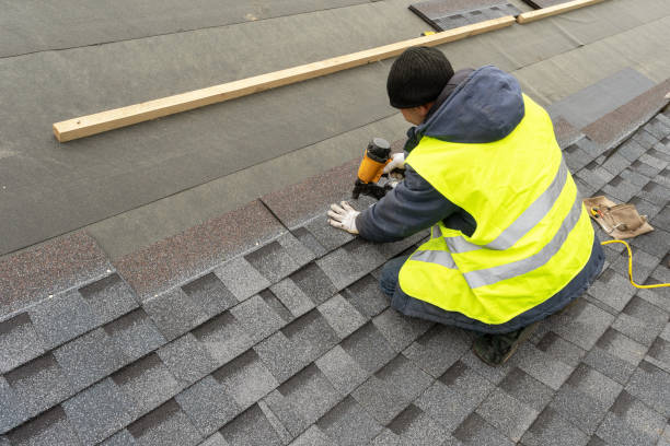 Best Best Roofing Contractors  in Lden, MA